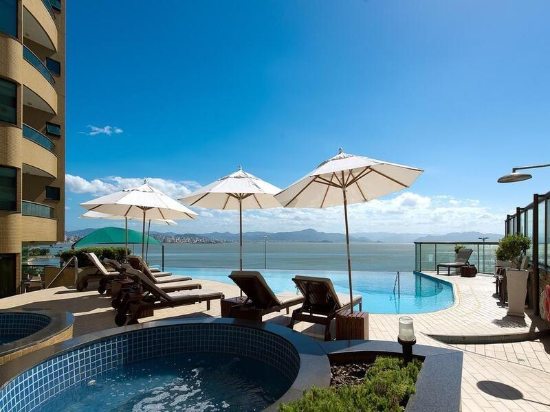 Majestic Palace Hotel Florianopolis Luaran gambar The pool at the hotel