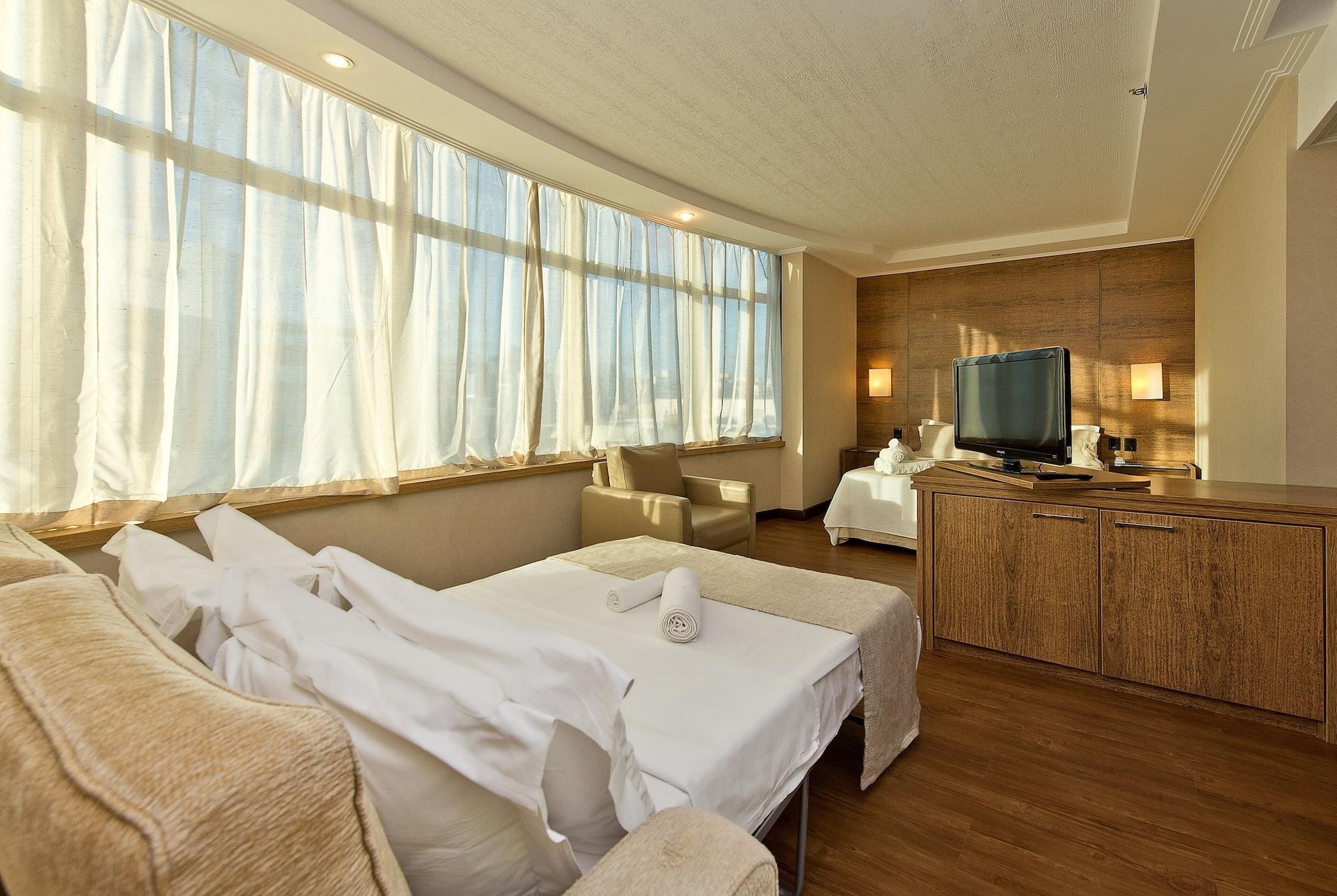 Majestic Palace Hotel Florianopolis Luaran gambar A room at the hotel