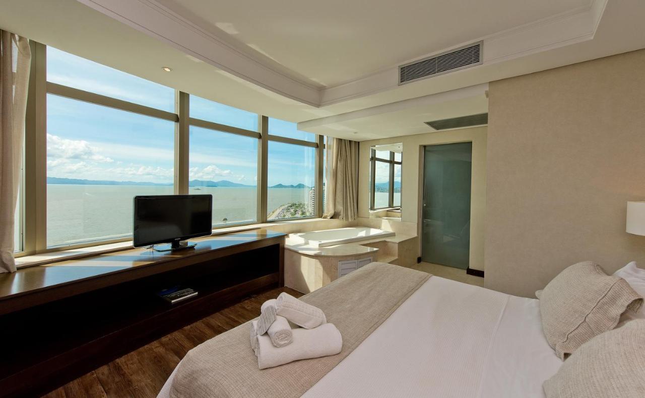 Majestic Palace Hotel Florianopolis Luaran gambar A room at the hotel
