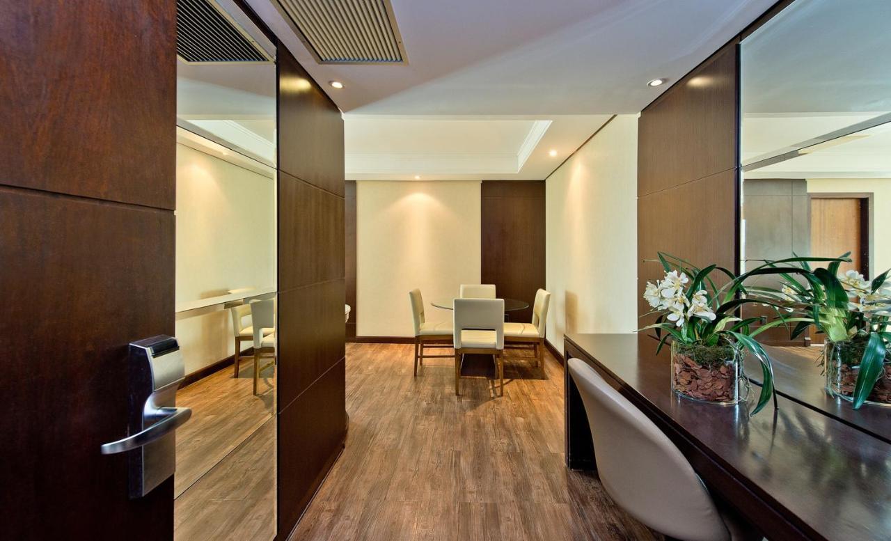 Majestic Palace Hotel Florianopolis Luaran gambar A meeting room at the hotel