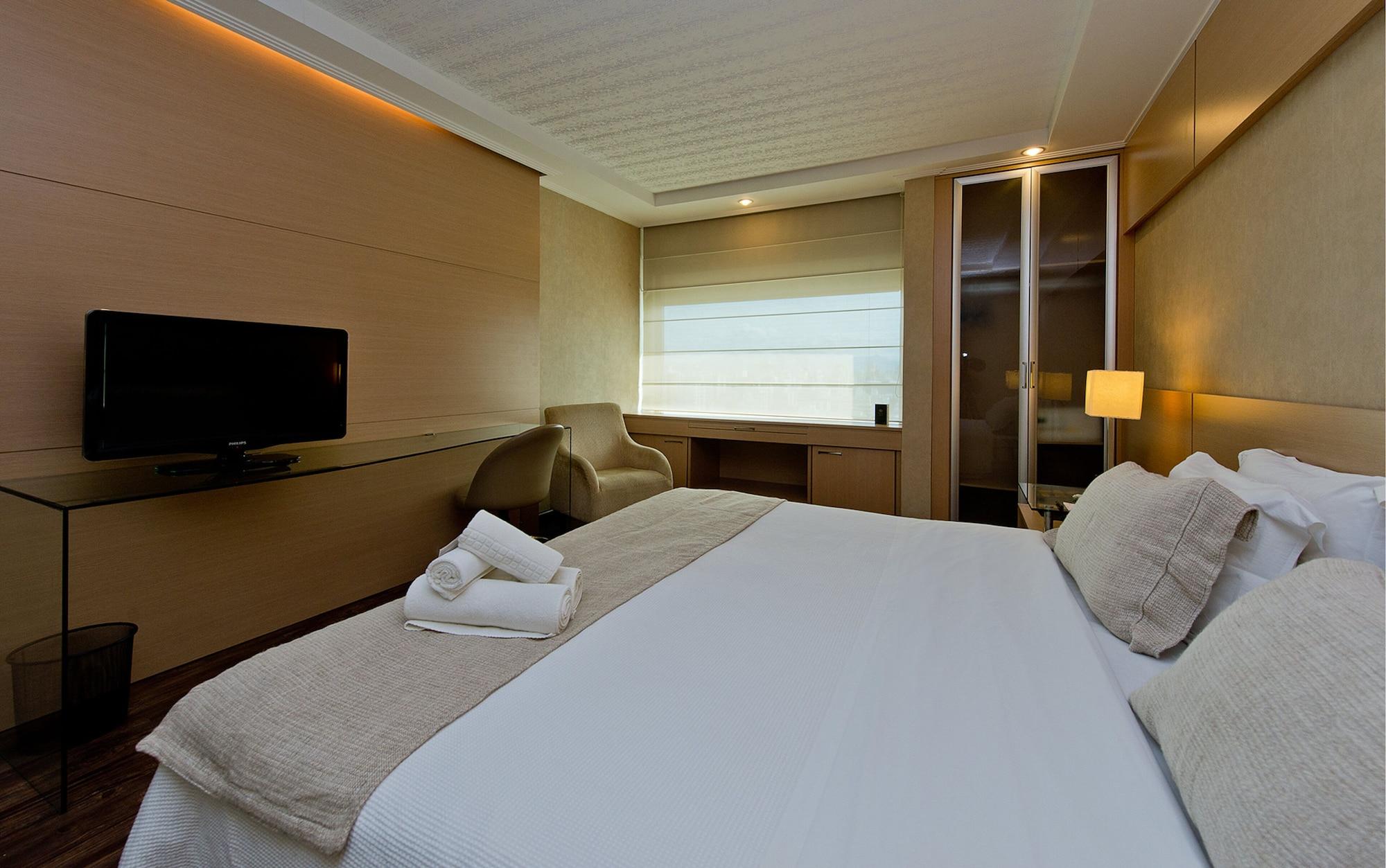 Majestic Palace Hotel Florianopolis Luaran gambar Guest cabin