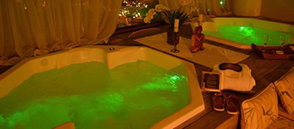 Majestic Palace Hotel Florianopolis Luaran gambar A whirlpool