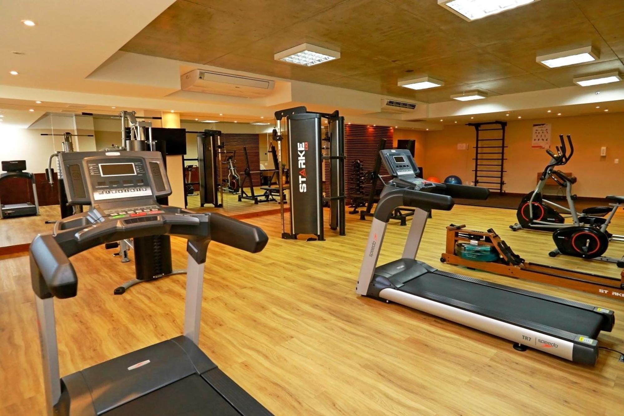 Majestic Palace Hotel Florianopolis Luaran gambar A gym