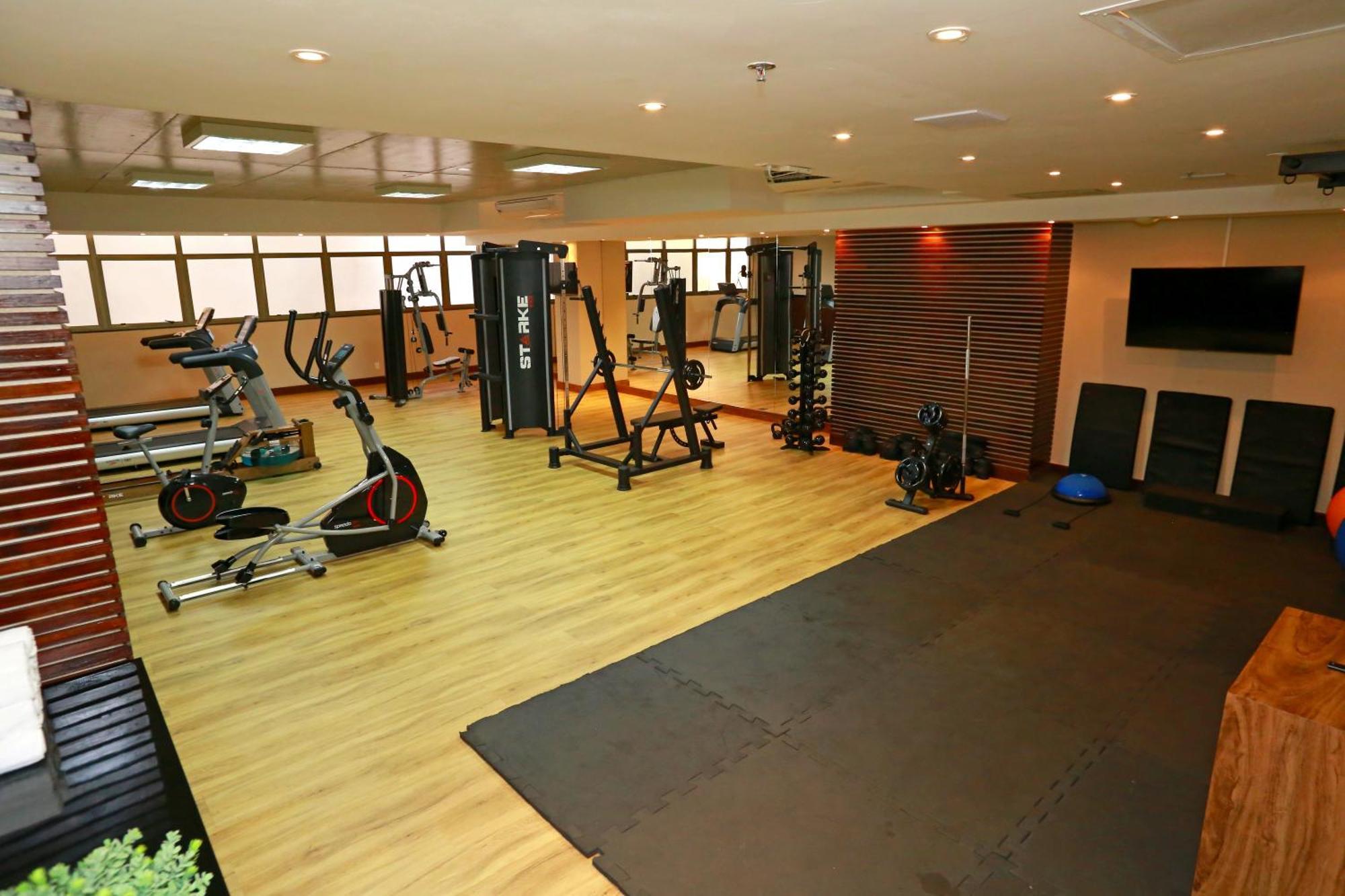 Majestic Palace Hotel Florianopolis Luaran gambar A gym in a hotel