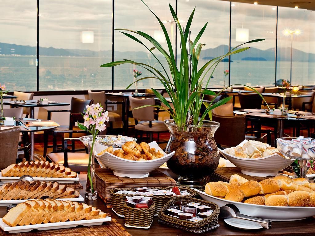 Majestic Palace Hotel Florianopolis Luaran gambar A buffet at a hotel