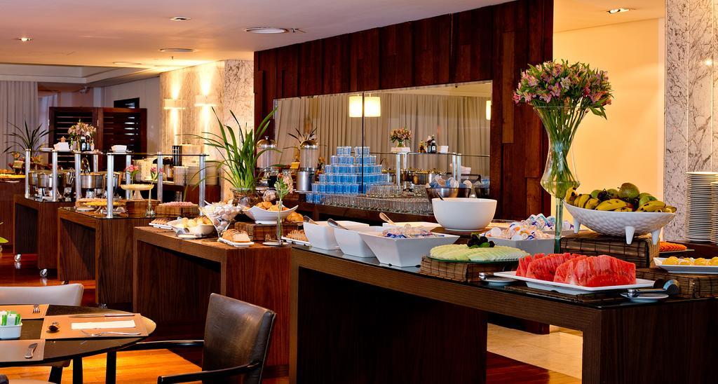 Majestic Palace Hotel Florianopolis Luaran gambar A buffet at a hotel