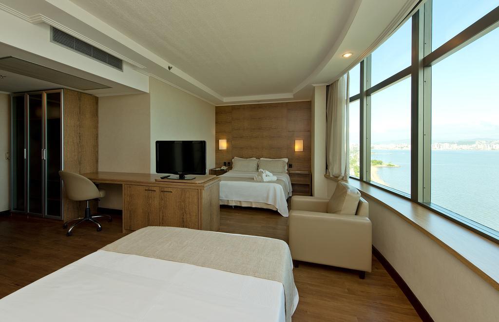 Majestic Palace Hotel Florianopolis Luaran gambar A room at the hotel